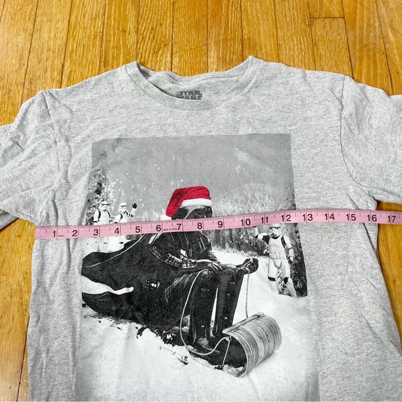 Star Wars Darth Vader Sledding Gray Tee Size Men’s Small - Picture 4 of 5